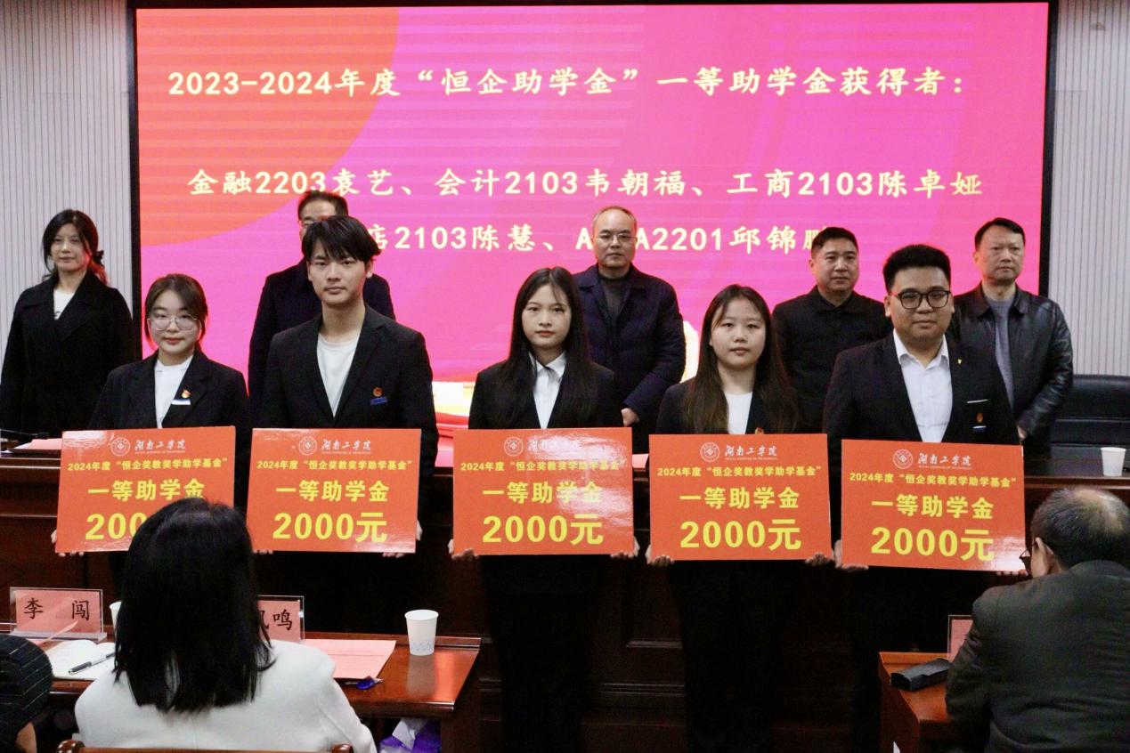 DCC295D7287DA0916129321E21C9051D DCC295D7287DA0916129321E21C9051D